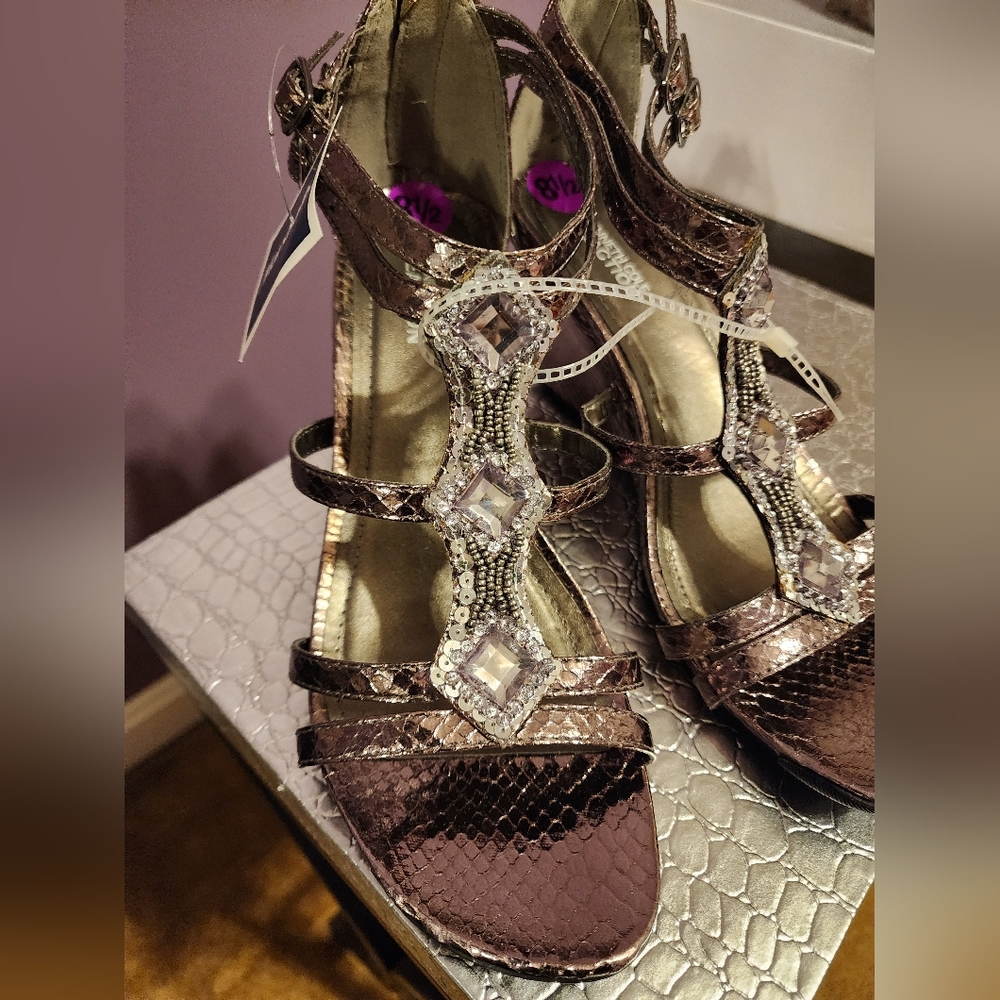 Chrome Kenneth cole sandles with clear Pendants